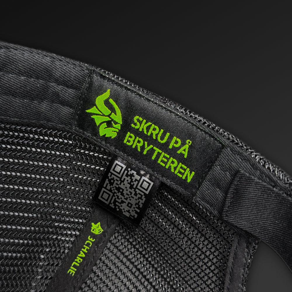 Cap Mesh Blackout