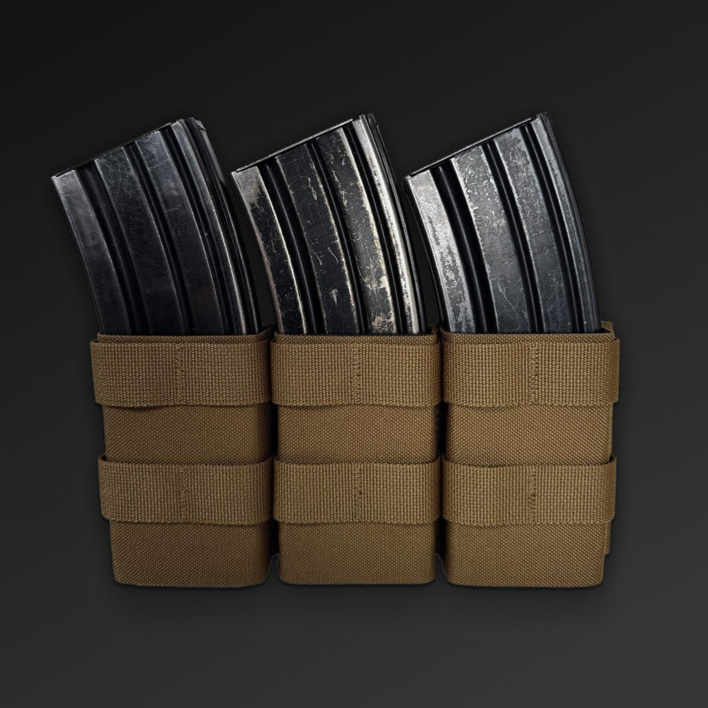 Trippel magasinlomme fra Esstac til 5.56 magasiner, coyote brun, med magasiner