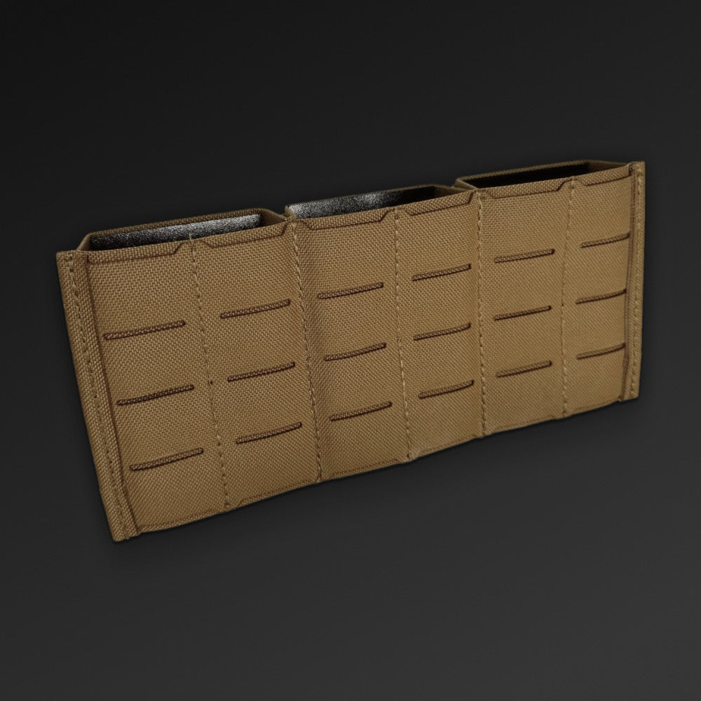 Trippel magasinlomme fra Esstac til 5.56 magasiner, coyote brun, bakside