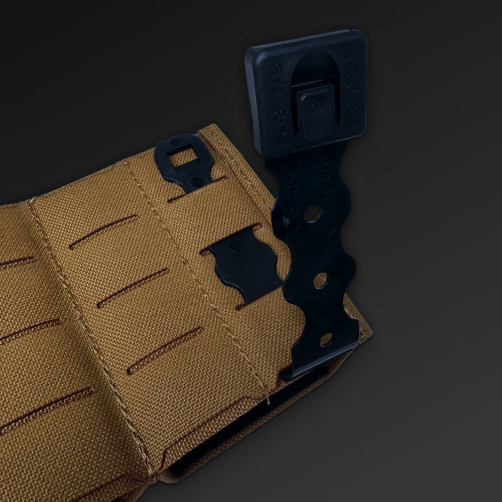 Magasinlomme fra Esstac til 5.56 magasin, coyote brun, festestropp