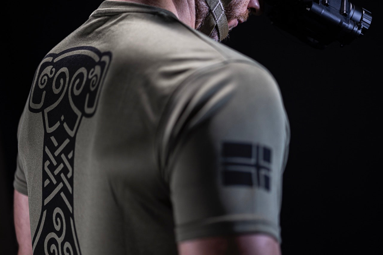 Flag Shirt Workout Mjølner